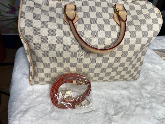 30" Checkered Bag